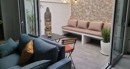 Luxurious 3/4 bedroom roof terrace house with Jacuzzi in Centre of Nerja