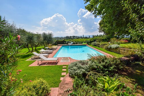 Villa mit privatem Pool, Klimaanlage, 4 km von der Stadt, 30 km von Siena/Arezzo