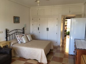 1 habitación y caja de seguridad en la habitación 