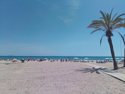 Great apart., 100% equipped, ideal for families.  A stone's throw from the beach