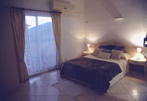 3 soverom, safe på rommet, strykejern/-brett og wi-fi (inkludert)