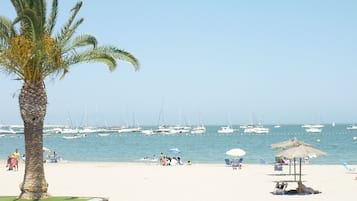 Beach nearby, beach towels