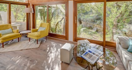 Una casa tranquila en el valle, ideal para familias.