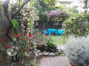 Terrace/patio - Bivio Pratole: A CHARMING DETACHED HOUSE NOT FAR FROM THE BEACH (Bivio Pratole)