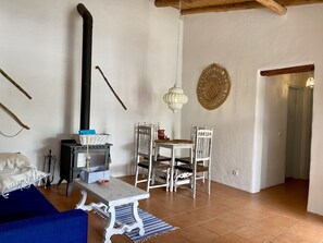 Interior - Chill out and relax in true Portuguese style  (Santa Barbara de Nexe)