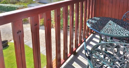 Seafront villa overlooking Lamlash Bay WWW.ARRANHOLIDAYRENTALS.CO.UK