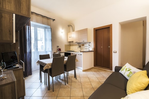 Historic Center Salerno, ideal for getting around the city and the coast - Wi-Fi Free