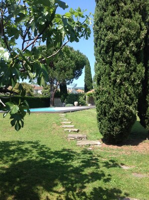 Property grounds - House with character, private swimming pool, near Carcassonne (Villeneuve-Minervois)