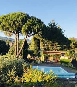 A heated pool - House with character, private swimming pool, near Carcassonne (Villeneuve-Minervois)