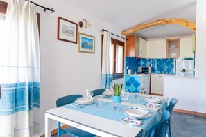Dining - House adjacent to playground with ancient olive trees  (Orosei)