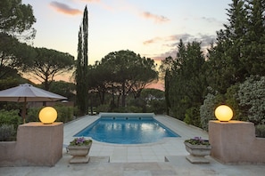 Piscine extérieure, piscine chauffée