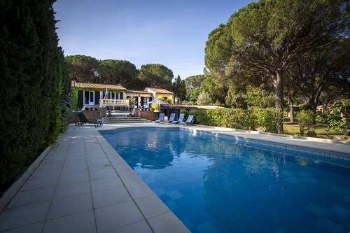 Stunning property in the heart of Provence. Big pool area.. Fully ventilated