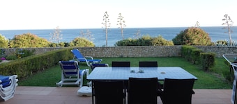 Beautiful Villa With Pool, Quiet Location Directly Overlooking The Sea