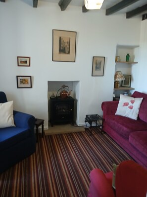 Smart TV, books - Traditional Dales Cottage With Stunning Views (Marrick)
