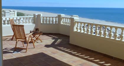 Apartamentos de lujo en la playa penthouse Isla Canela…