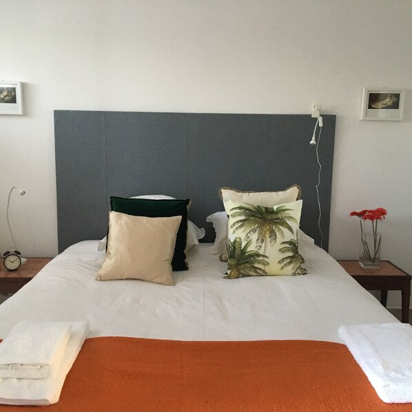 Iron/ironing board, travel crib, WiFi, bed sheets