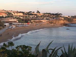 Beach nearby, sun-loungers, beach towels - Comfortable, sunny & cozy near the beach and close to Lisbon (São João do Estoril)