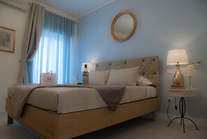 1 bedroom, in-room safe, desk, iron/ironing board