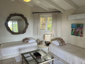 6 bedrooms, in-room safe, desk, iron/ironing board