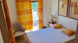 3 bedrooms, iron/ironing board, travel cot, free WiFi
