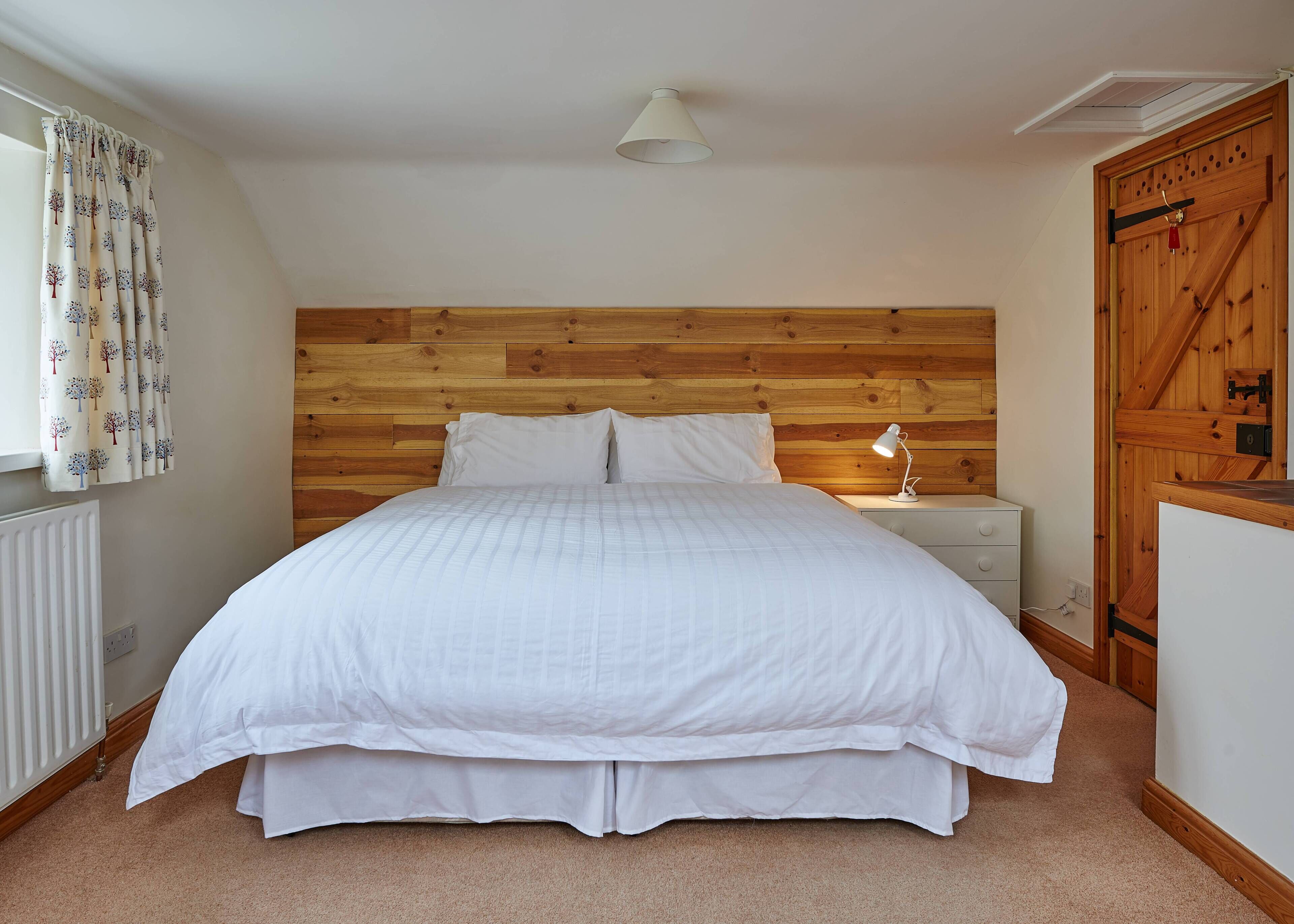 5 bedrooms, iron/ironing board, travel cot, free WiFi