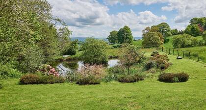 Croft Meadows Farm - 5 bedroom, dog friendly cottage in rural Staffordshire