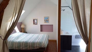 1 bedroom, iron/ironing board, travel crib, free WiFi