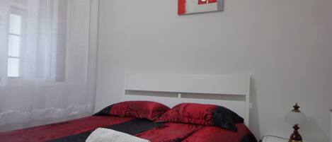 2 Schlafzimmer, BĂŒgeleisen/BĂŒgelbrett, Reisekinderbett, kostenloses WLAN