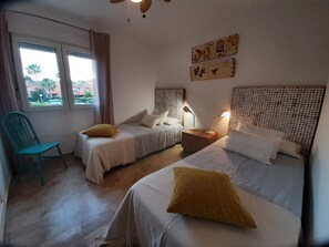 4 Schlafzimmer, Bügeleisen/Bügelbrett, Reisekinderbett, kostenloses WLAN