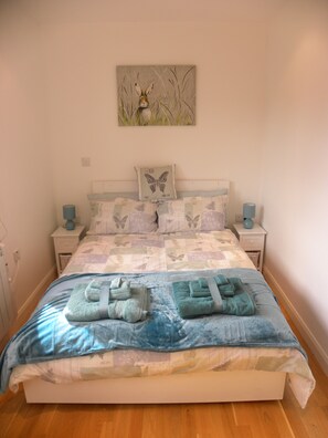 1 bedroom, iron/ironing board, free WiFi, bed sheets - Private 1-bedroom apartment in the beautiful Tamar Valley (Lower Metherell)