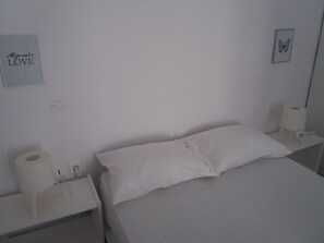 4 bedrooms, iron/ironing board, Internet, bed sheets - Villa Georgia - Vasilikos, Zakynthos (Zakynthos)