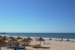 Beach nearby, sun loungers, beach towels