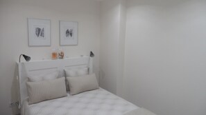 1 Schlafzimmer, BĂŒgeleisen/BĂŒgelbrett, WLAN, BettwĂ€sche