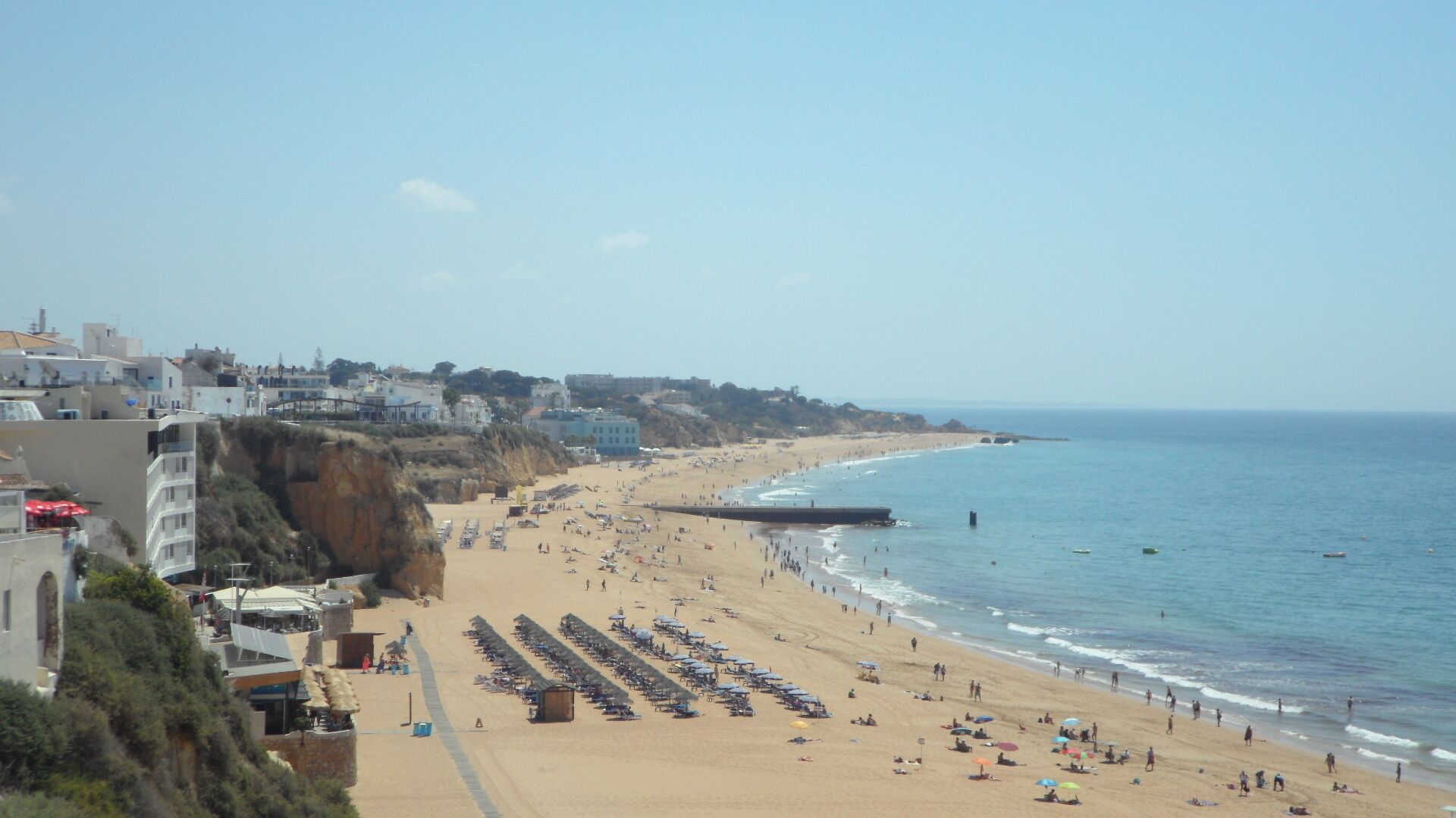 Beach nearby, beach towels