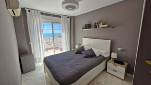 4 bedrooms, in-room safe, iron/ironing board, free WiFi