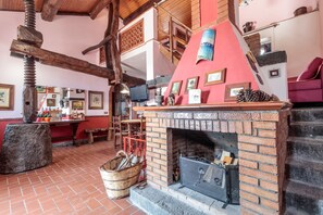Interior - Vacation home in an old wine cellar, pristine space and private mini spa (Piedimonte Etneo)