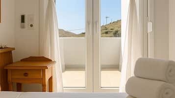 Coffres-forts dans les chambres, fer et planche Ă repasser