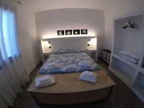 1 bedroom, iron/ironing board, travel crib, free WiFi - Sos Giajos Rural house (Nulvi)