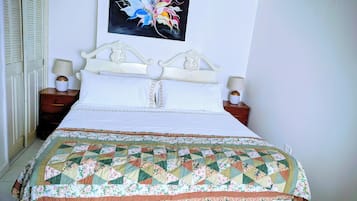 1 bedroom, in-room safe, iron/ironing board, free WiFi