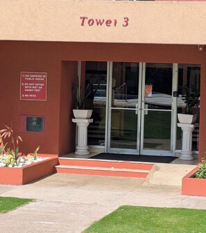 Exterior detail - Cosy & Stylish Studio at Turtle Beach Towers - Pool, Beach & Town Nearby  (Ocho Rios)