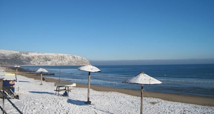 NOTRE JOLIE MAISON AVEC BALCON DE CUISINE AVEC VUE SUR SWANAGE BAY / PURBECK HILLS