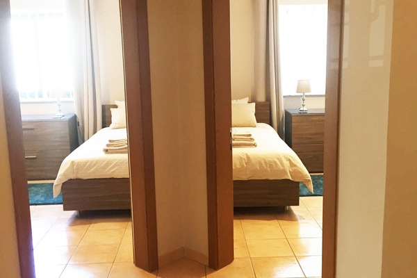 2 double guest rooms