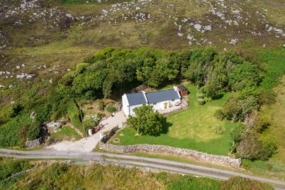 Un Idilio de Irlanda - casa muro de piedra tradicional situado en las colinas por encima de Downings