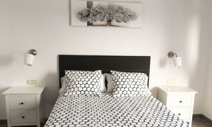 2 Schlafzimmer, Zimmersafe, Bügeleisen/Bügelbrett, Reisekinderbett