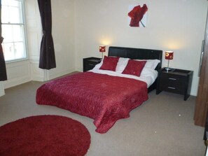 2 soverom, strykejern/-brett, reiseseng for barn og wi-fi (inkludert)