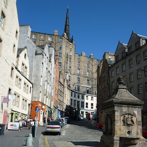 Point of interest - Beautifully upgraded 2 bedroom 1st floor flat in heart of Edinburgh's old town (Edinburgh)