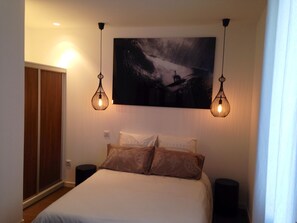 2 chambres, fer et planche à repasser, Wi-Fi, literie fournie