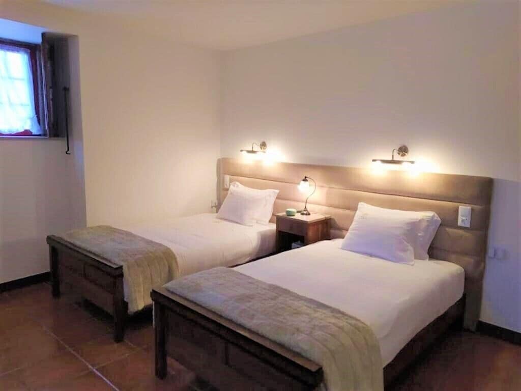 6 dormitorios, escritorio, tabla de planchar con plancha y wifi gratis