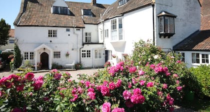 Stable Cottage, Sleeps 4 Cosy, characterful original Features,Quantock Hills UK