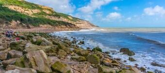 Sea View Studio Flat with heated indoor pool & spa, countryside location